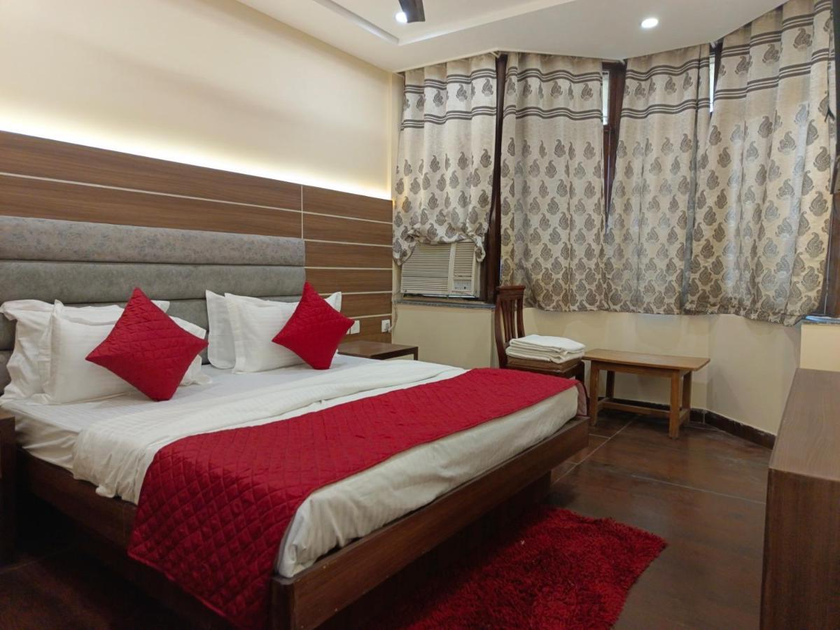 Hotel Batra Home Nizamuddin New Delhi Exteriör bild