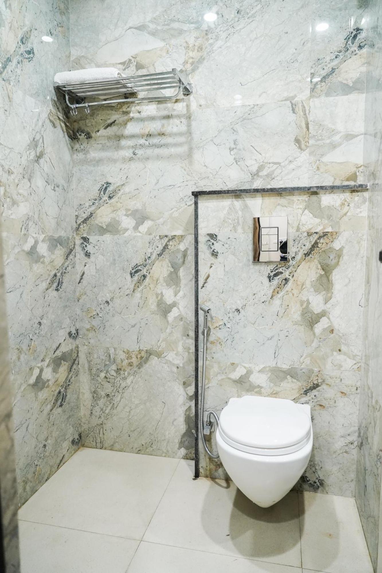 Hotel Batra Home Nizamuddin New Delhi Exteriör bild