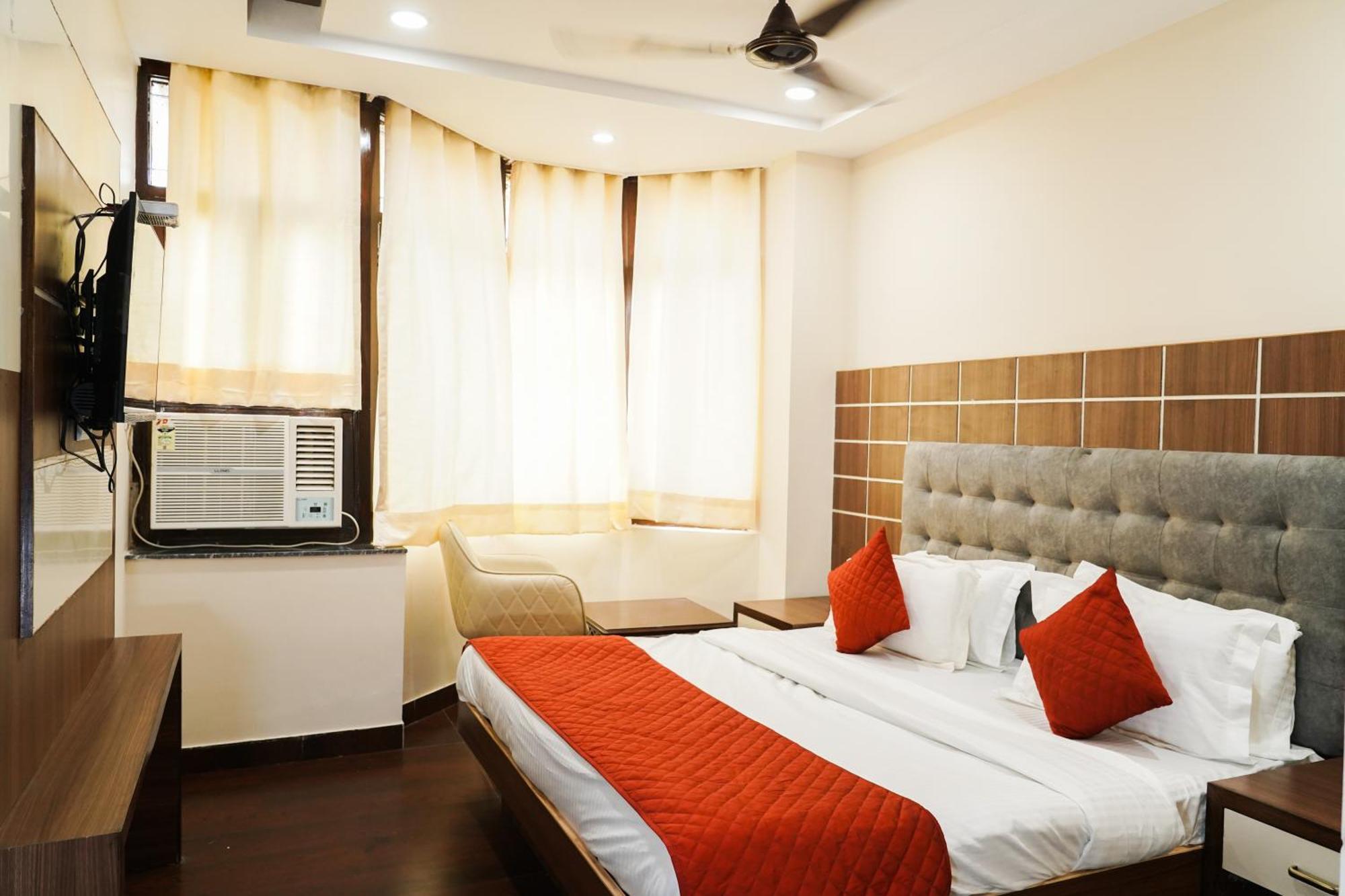 Hotel Batra Home Nizamuddin New Delhi Exteriör bild